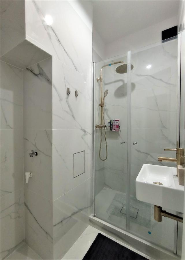 Mki Apartments - Chmielna 73 C B&B Warsaw City Center Apartment ภายนอก รูปภาพ